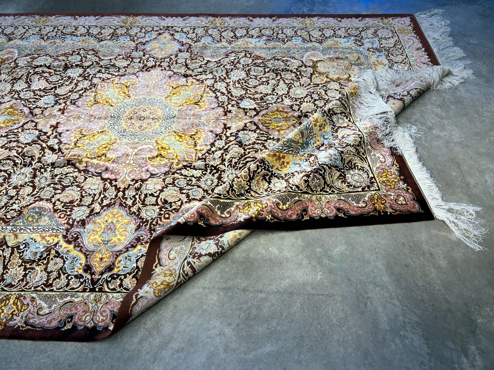 6'9"x10'2" Exquisite Hand-Knotted 100% Silk Qume Rug