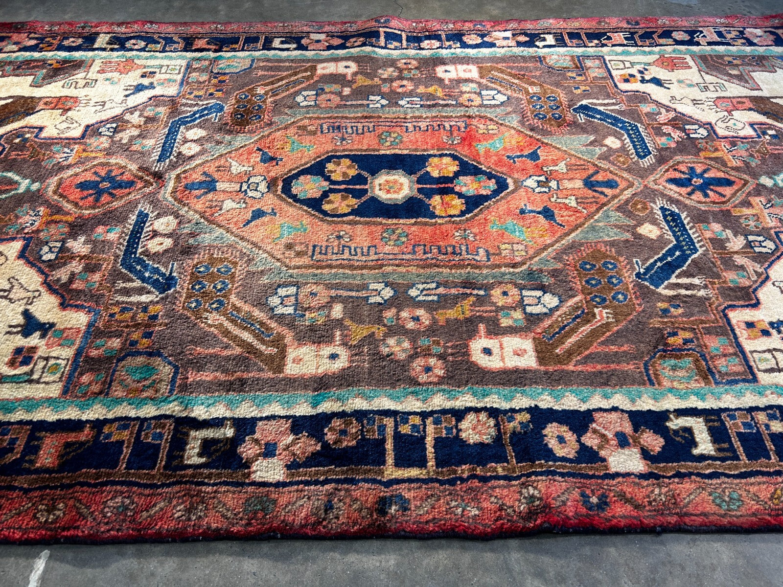 4'9" x 7'10" Hand-Knotted 100% Wool Pile Nahavande Area Rug