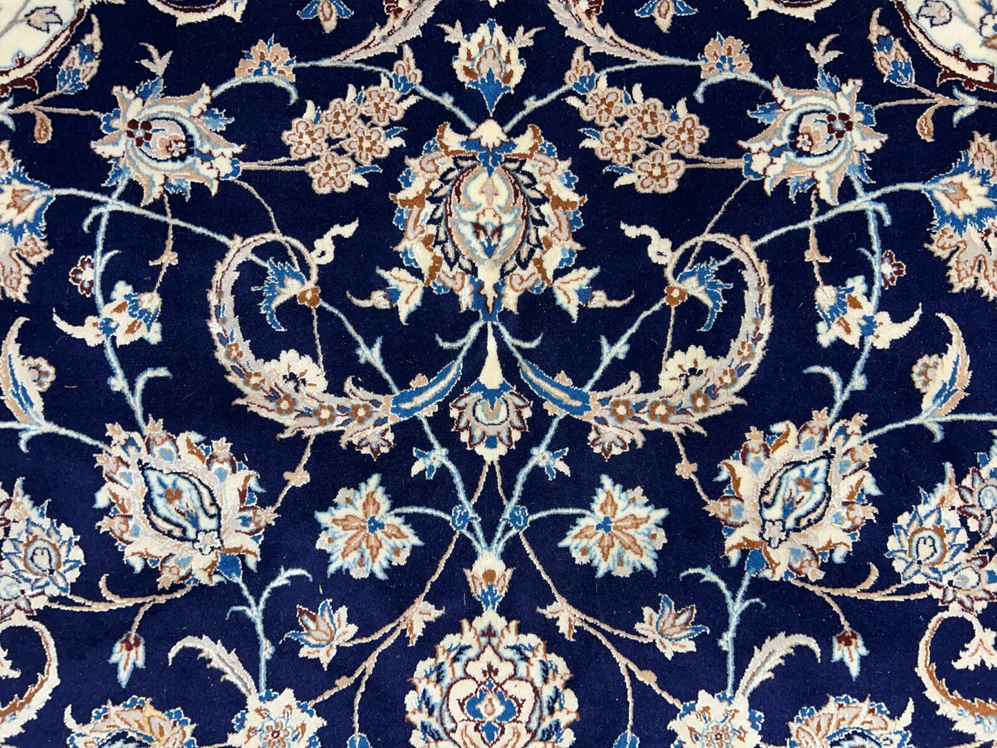 10'4"x14'3" Fine Hand-Knotted Wool & Silk Naine Rug