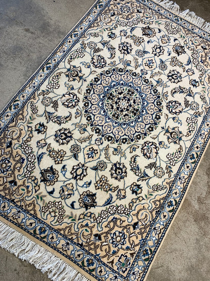 2'11"x4'7''  Very Fine Hand-Knotted Silk & Wool Naine Area Rug - Carpet