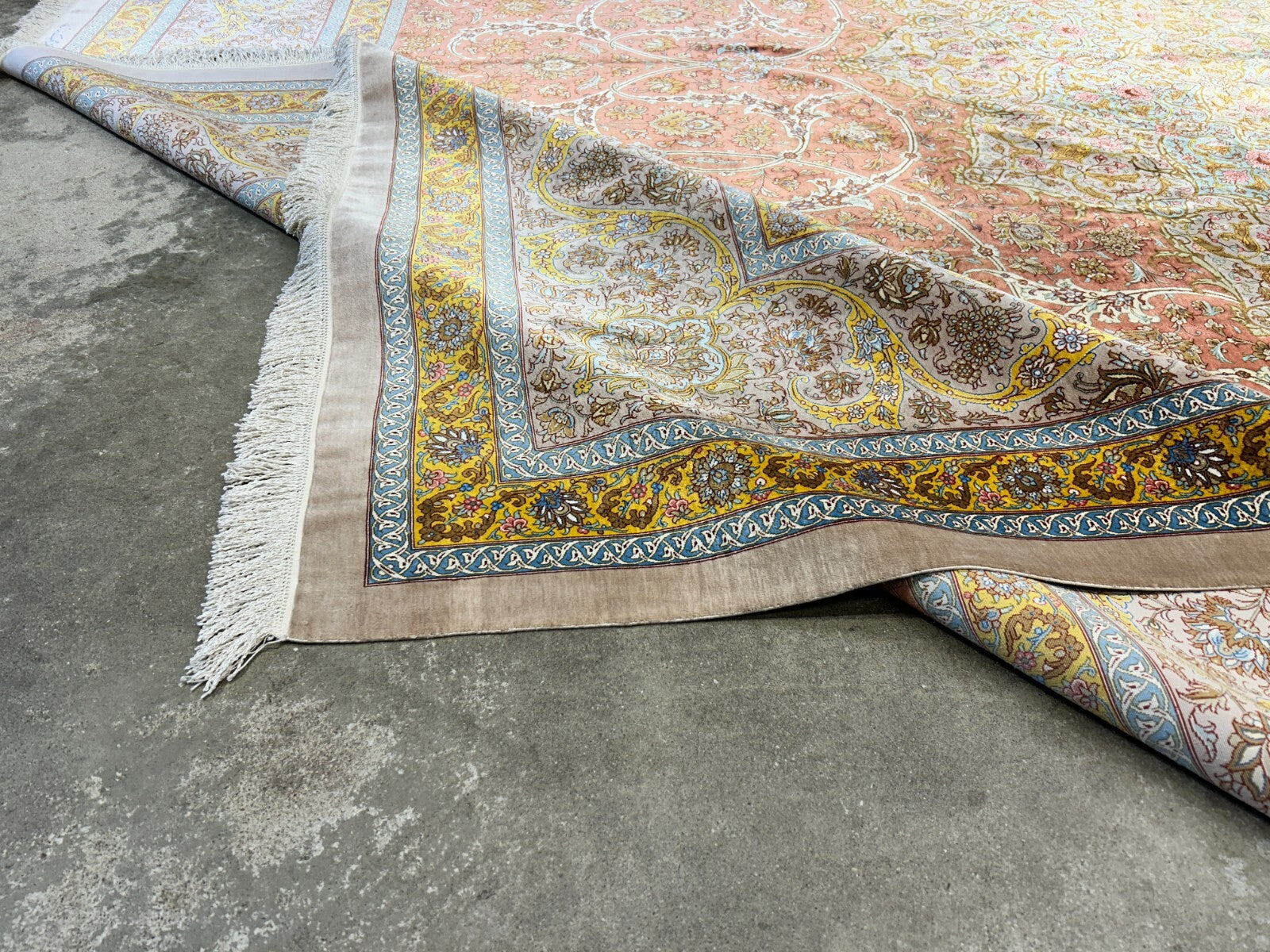 9'9"x13'4" Exquisite Signed Hand-Knotted 100% Silk Qume Rug