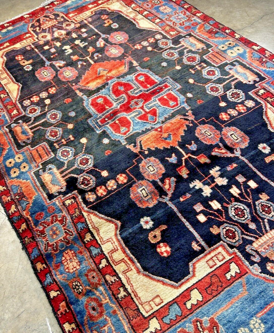 4'0" x 7'8" Hand-Knotted 100% Wool Pile Nahavande Area Rug