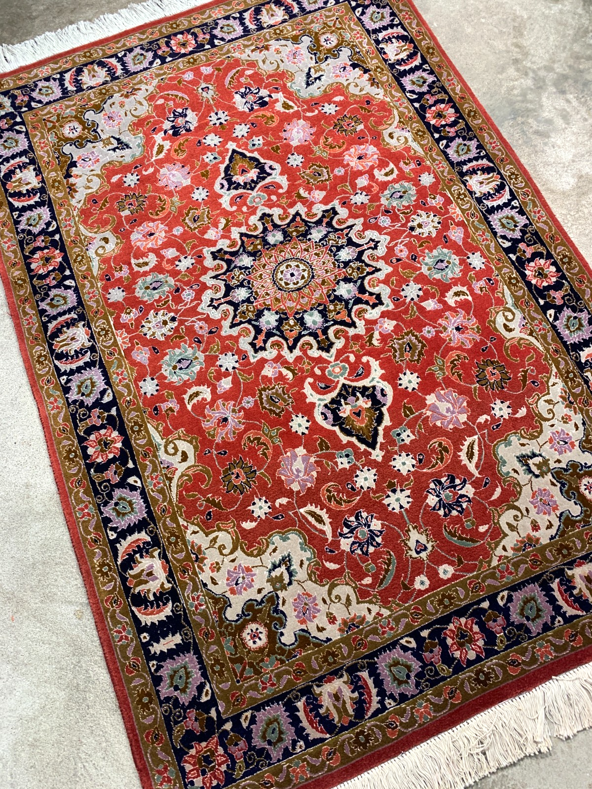 3'4"x5'0'' Fine Hand-Knotted Silk & Wool Tabrize Area Rug