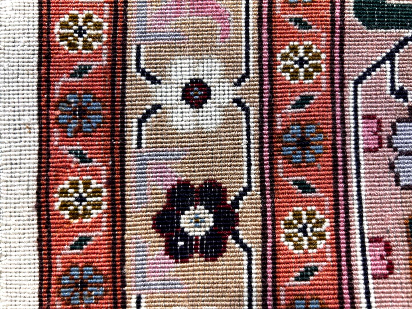 8'1"x11'10'' Fine Hand-Knotted Very Fine Wool Pile Tabrize Herize Area Rug