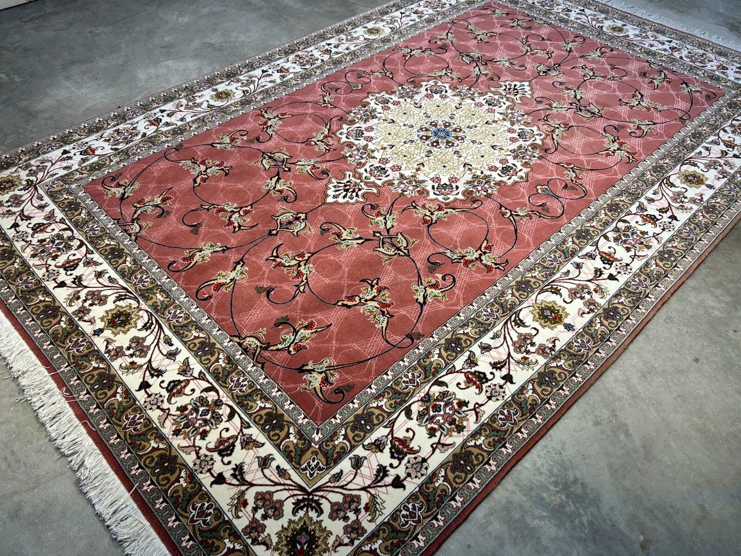 6'8"x10'4" Fine Hand-Knotted Wool & Silk Tabrize Rug - Area Carpet