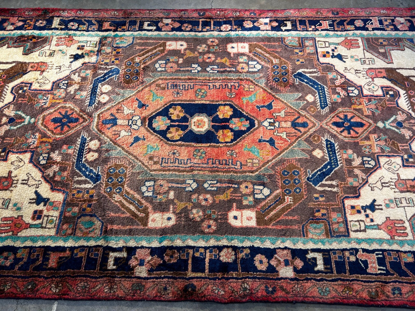 4'9" x 7'10" Hand-Knotted 100% Wool Pile Nahavande Area Rug