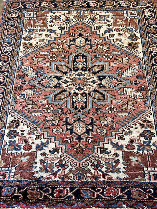 4'3"x4'10" Hand-Knotted 100% Wool Pile Persiane Herize Rug