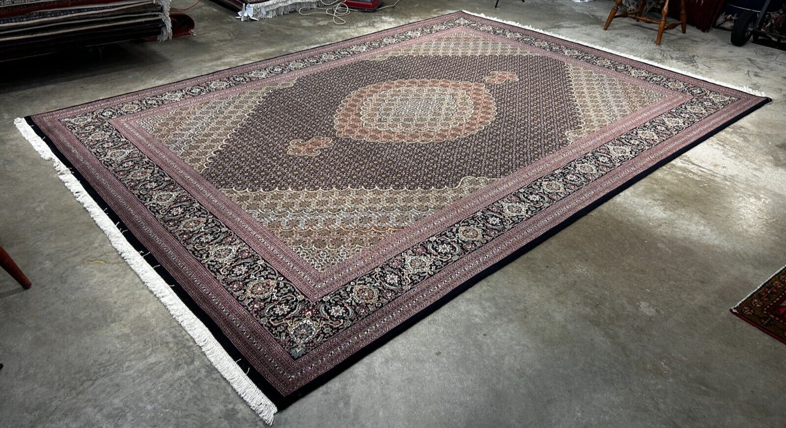 8'2"x11'5" Fine Hand-Knotted Wool & Silk Oriental Rug - Area Carpet