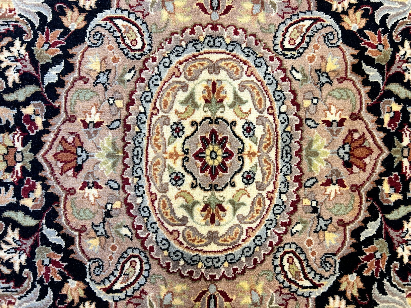 9'x12' Hand-Knotted 100% Wool Pile Tabrize Carpet - Area Rug
