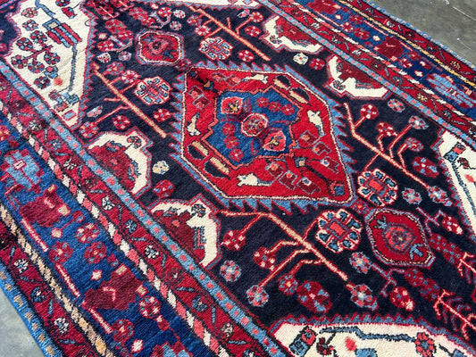 5'2" x 9'2'' Hand-Knotted 100% Lamb Wool Pile Nahavande Area Rug - Carpet