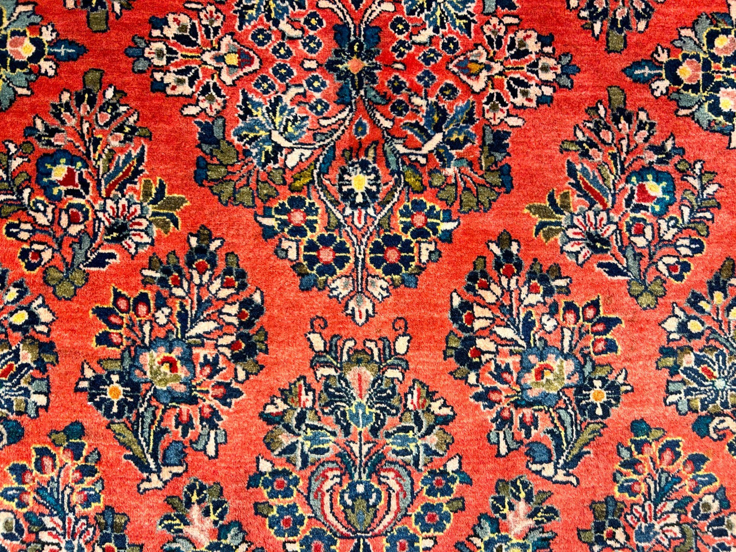 Collector Antique - 4'x4' Hand-Knotted 100% Wool Pile Sarouke Rug