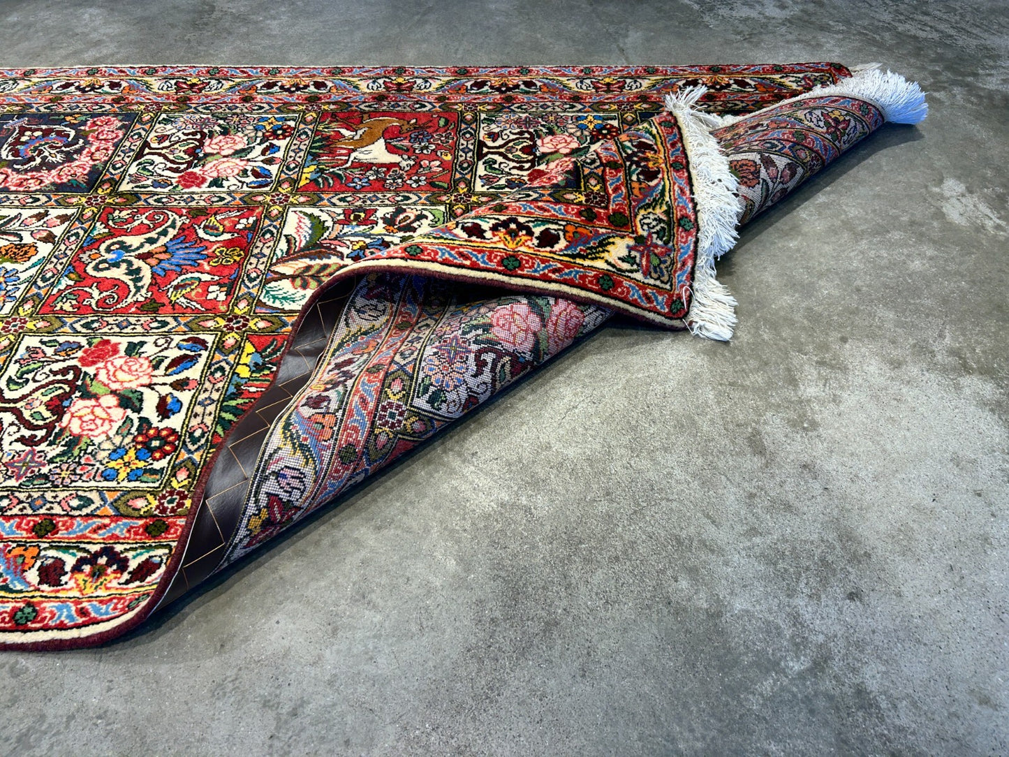 3'5"x5'2" Hand-Knotted 100% Lamb Wool Bakhtiarie Carpet - Area Rug