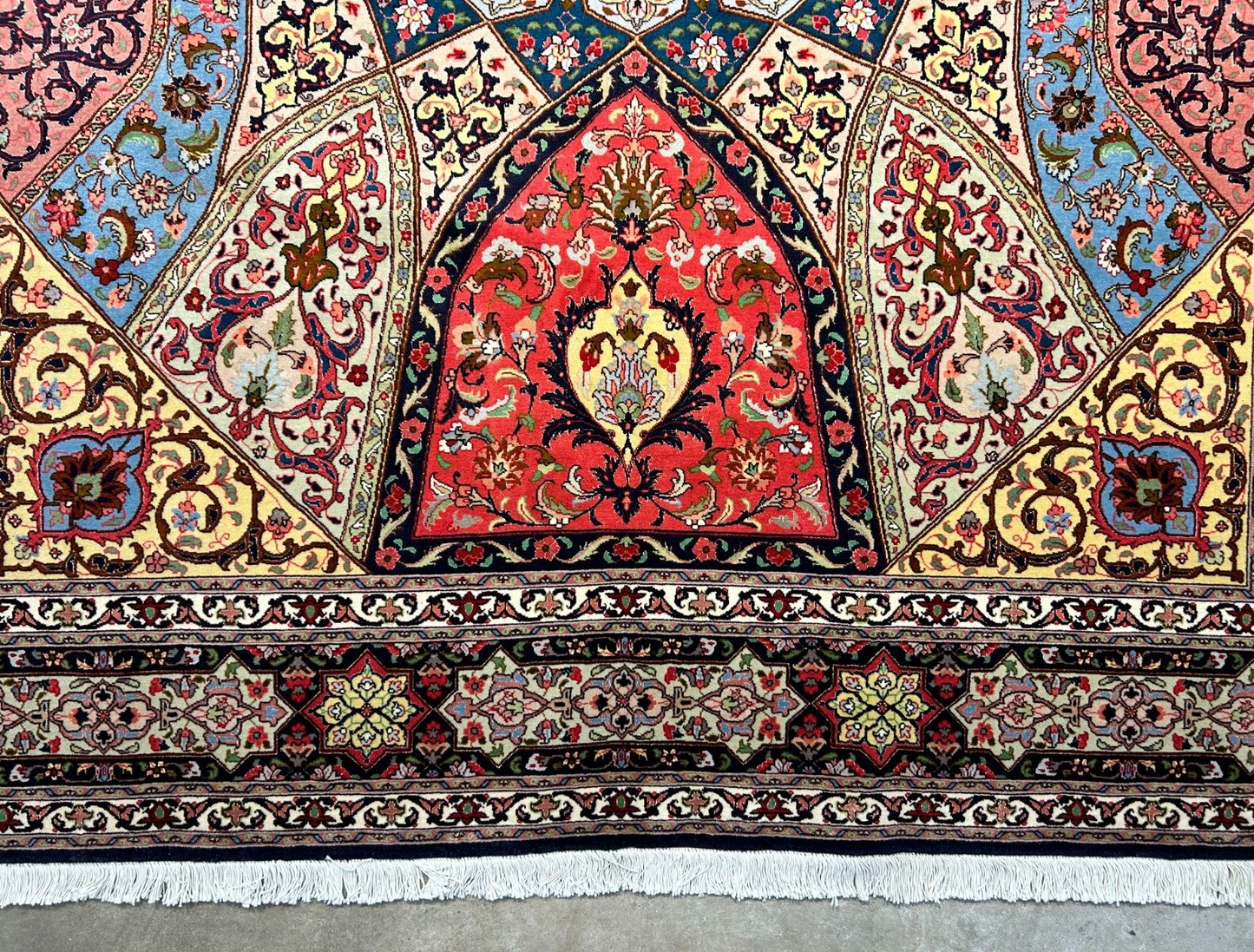 6'8"x10'7" Fine Hand-Knotted Wool & Silk Blend Tabrize Carpet - Area Rug