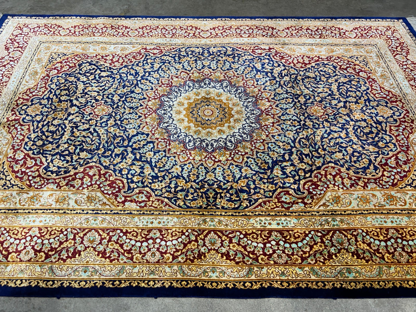 3'3"x5' Exquisite Extra-Fine Hand-Knotted 100% Silk Qume Area Rug - Carpet