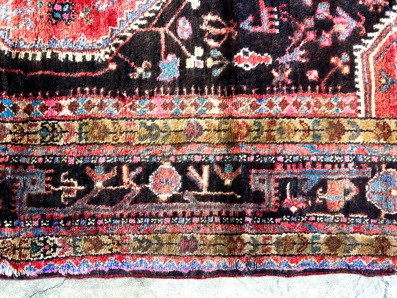 4'10" x 9'7" Hand-Knotted 100% Wool Carpet - Nahavande Area Rug