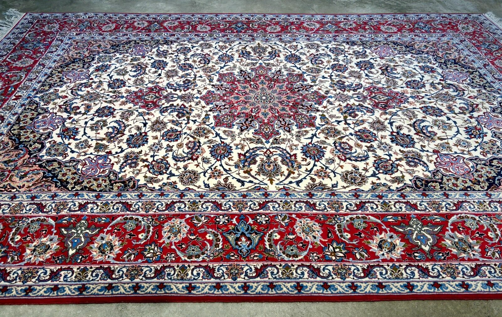 6'9"x10'1" Extra-Fine Hand-Knotted Wool & Silk Blend Isfahane Carpet - Area Rug