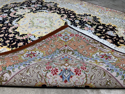 5'1"x7'1" Very Fine Hand-Knotted Wool & Silk Blend Tabrize Carpet - Area Rug