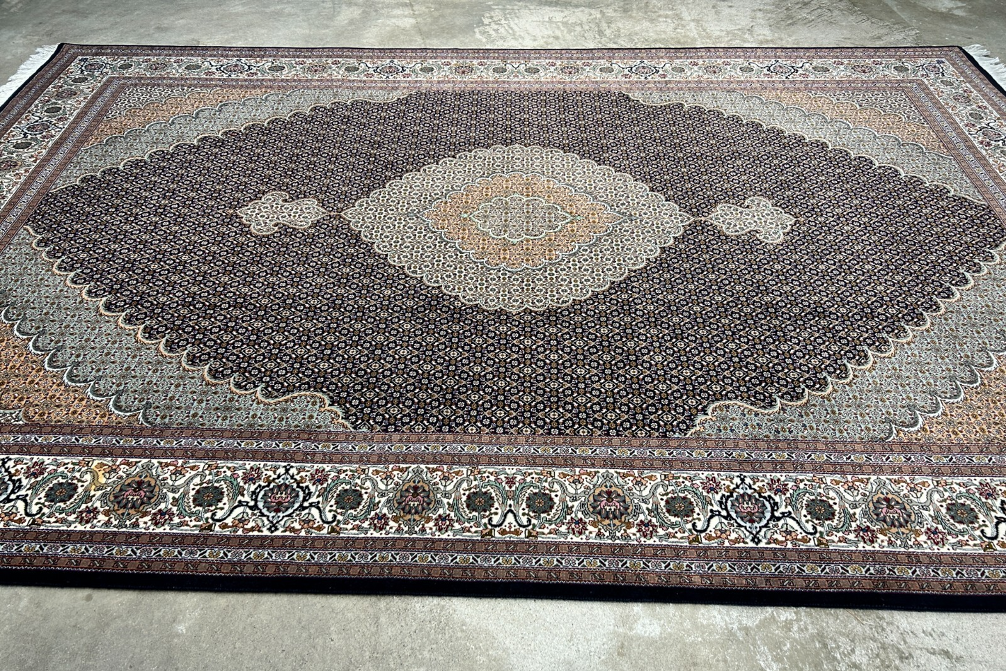 6'8"x10' Fine Hand-Knotted Wool & Silk Oriental Tabrize Rug - Area Carpet