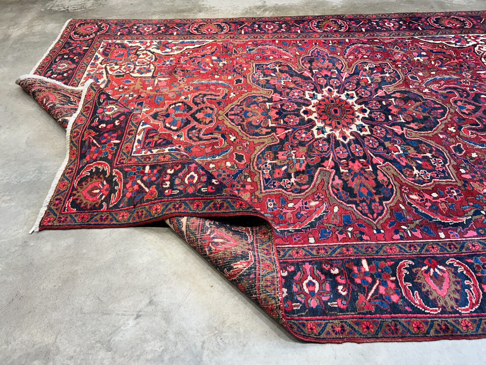 8'2"x11'6" Hand-Knotted 100% Wool Pile Herize Rug