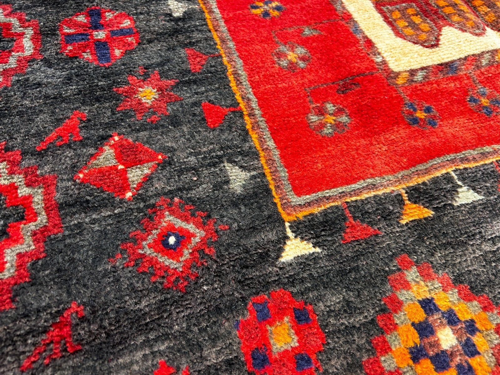 4'10" x 9'5" Hand-Knotted 100% Wool Pile Hamadane Area Rug - Carpet