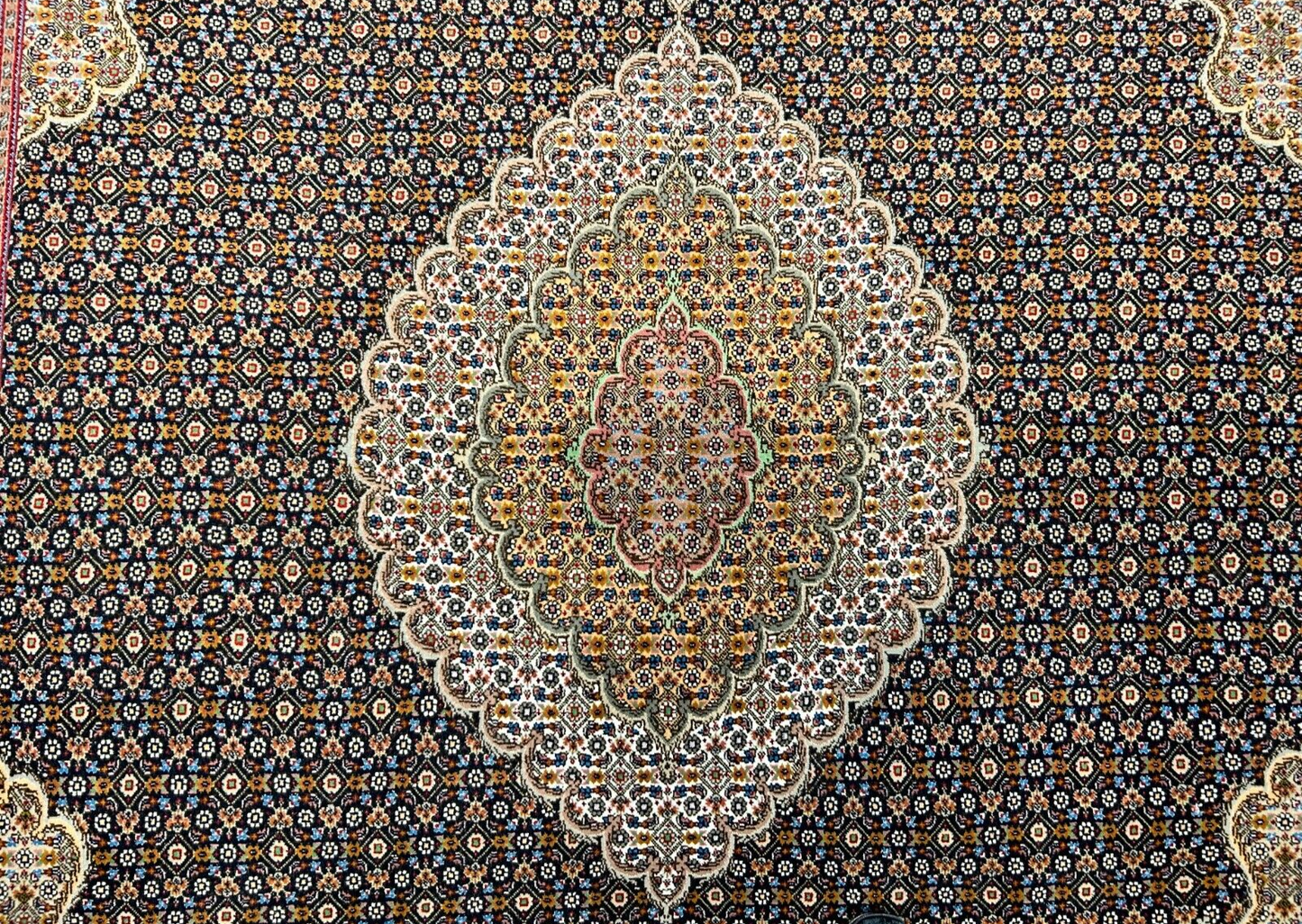 5'6"x7'8" Fine Hand-Knotted Wool & Silk Blend Tabrize Mahi Carpet - Area Rug