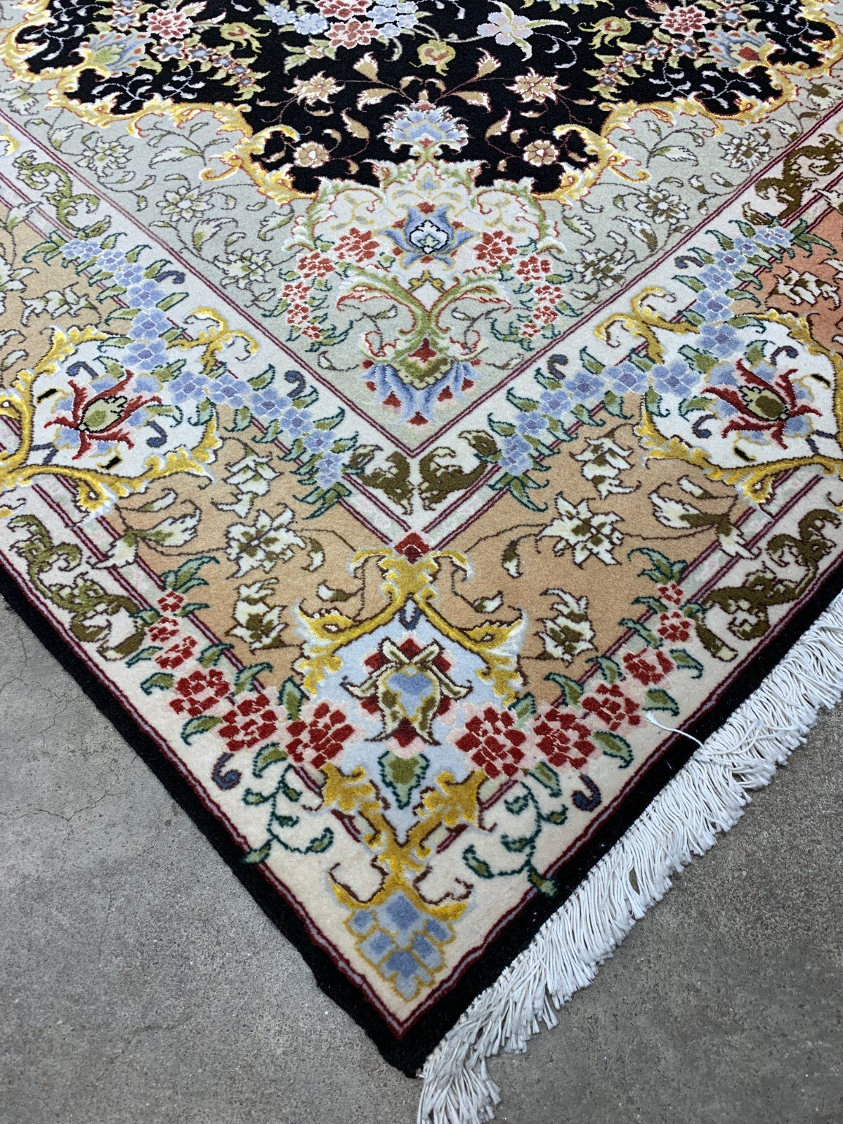 5'1"x7'1" Very Fine Hand-Knotted Wool & Silk Blend Tabrize Carpet - Area Rug