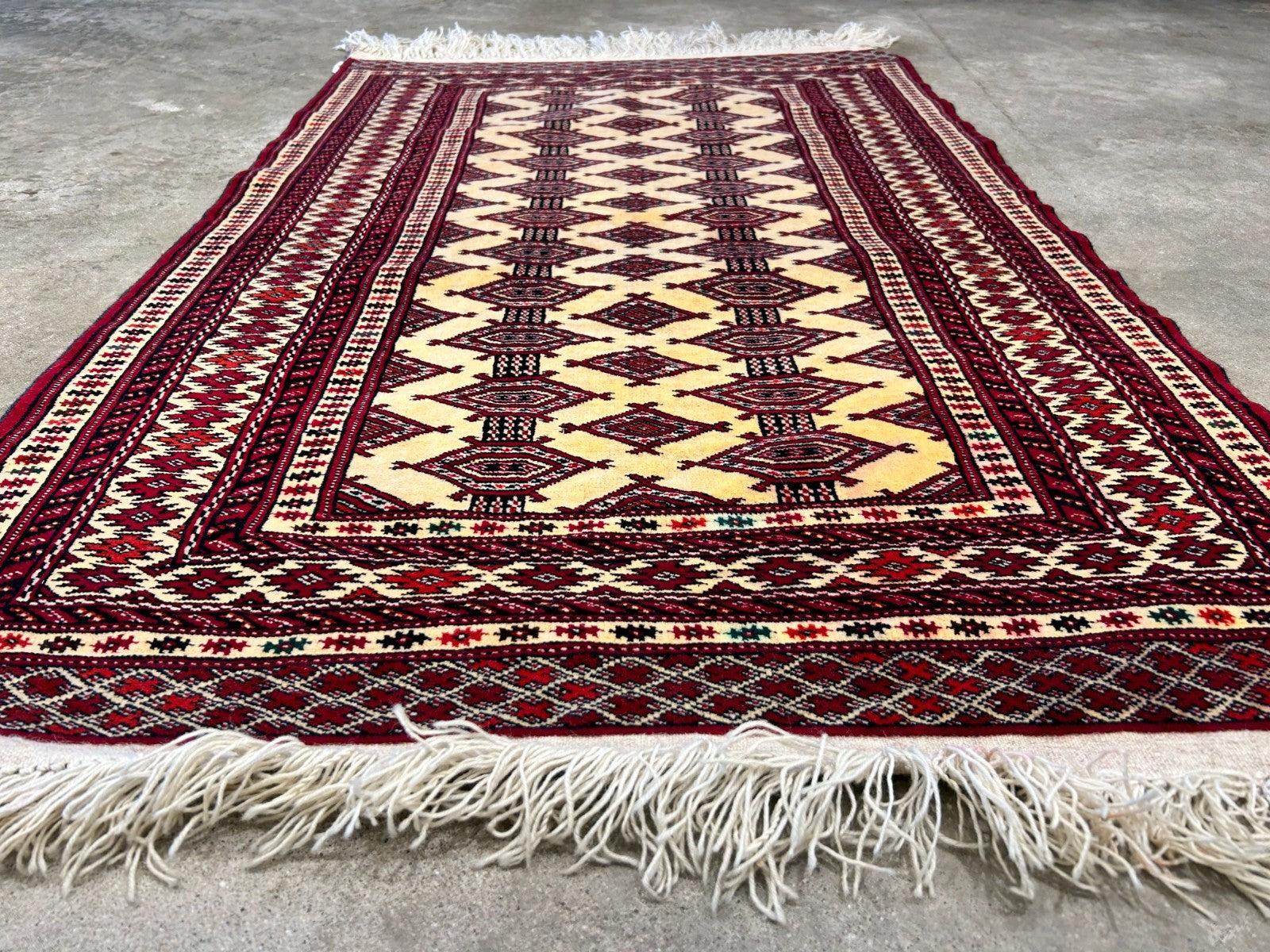 2'10"x4'2" Hand-Knotted 100% Wool Pile Bokhara Rug