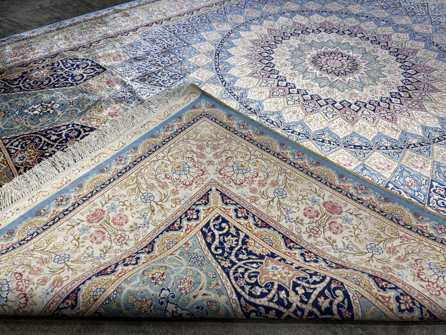 6'x9' Exquisite Hand-Knotted 100% Silk Oriental Rug
