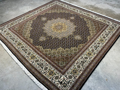 6'6"x6'8" Very Fine Hand-Knotted Wool & Silk Tabrize Rug