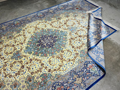 6'5"x10'4" Exquisite Extra-Fine Hand-Knotted 100% Silk Qume Carpet - Area Rug