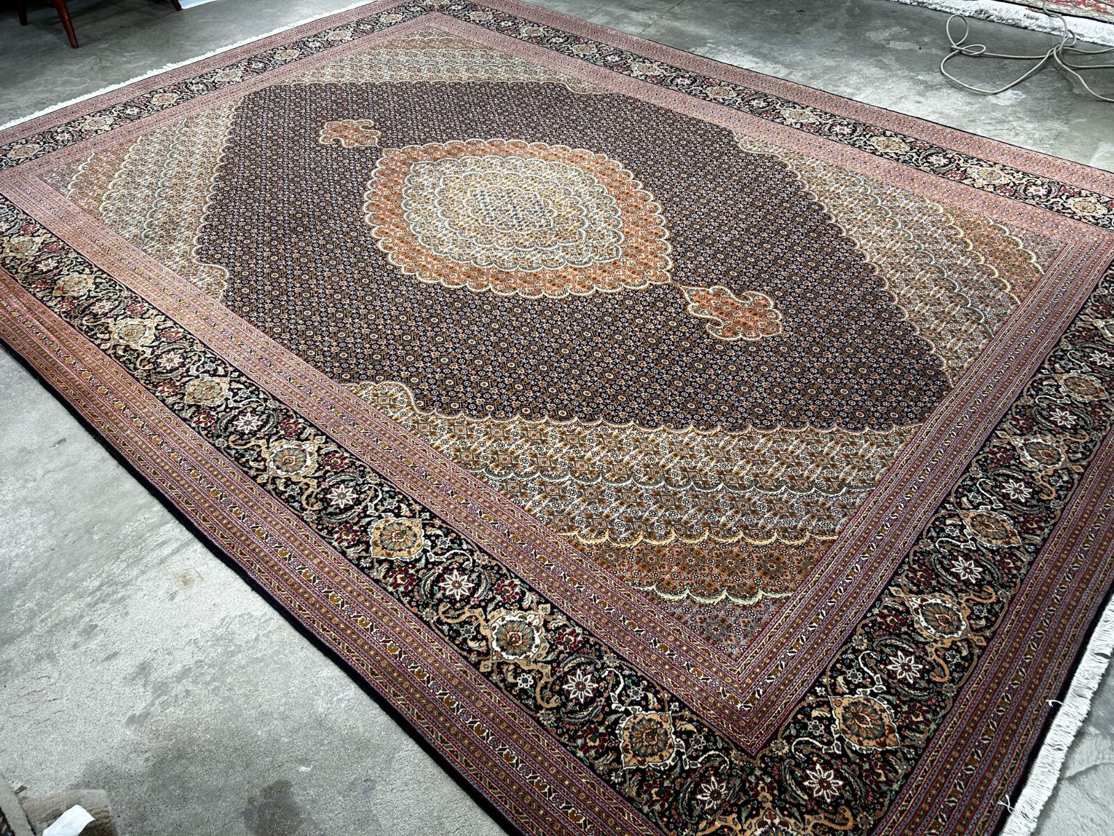 8'4"x11'6" Fine Hand-Knotted Wool & Silk Oriental Rug - Area Carpet