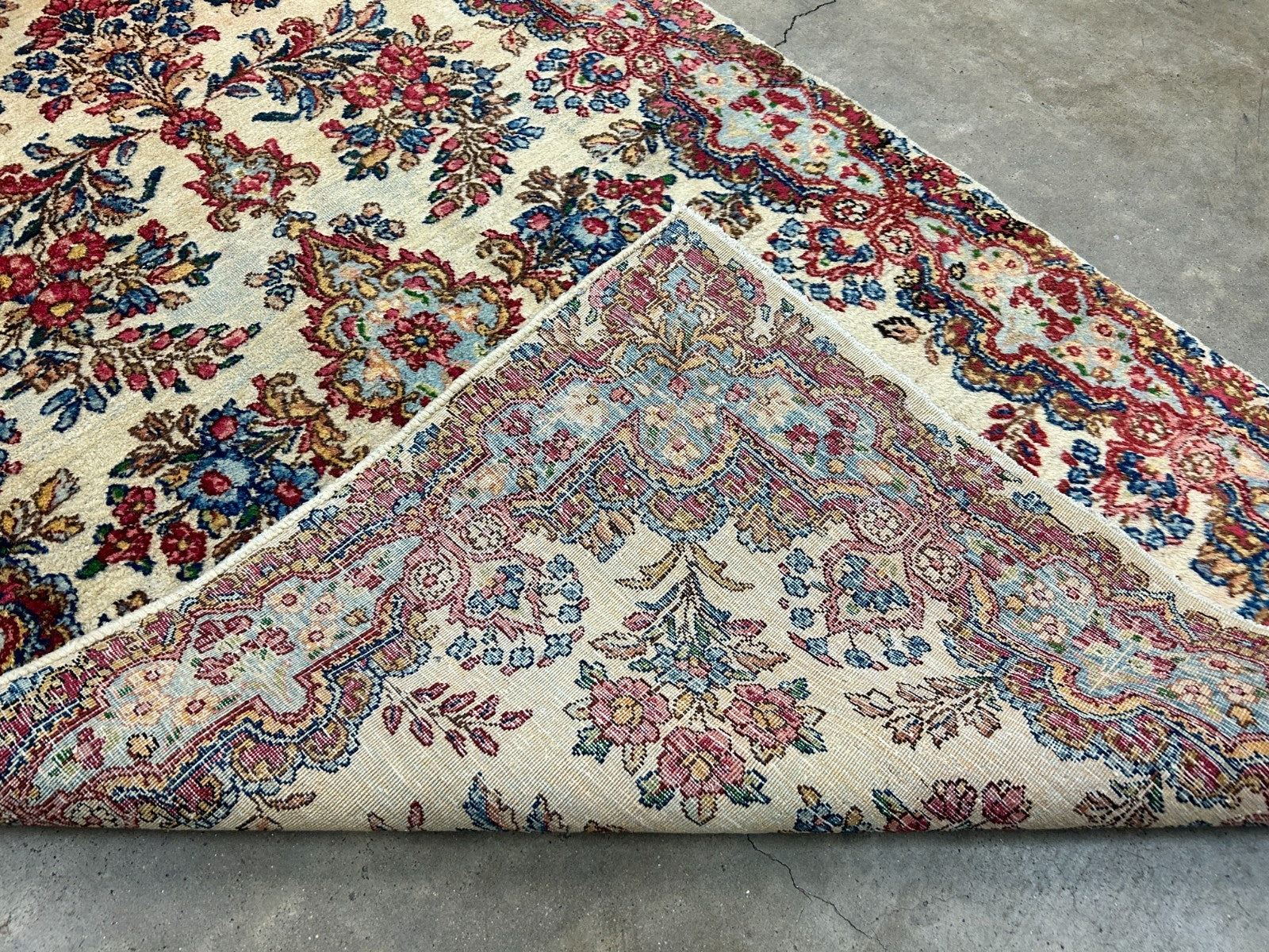 2'11"x5'1" Antique Hand-Knotted 100% Wool Pile Kermane Area Rug - Carpet