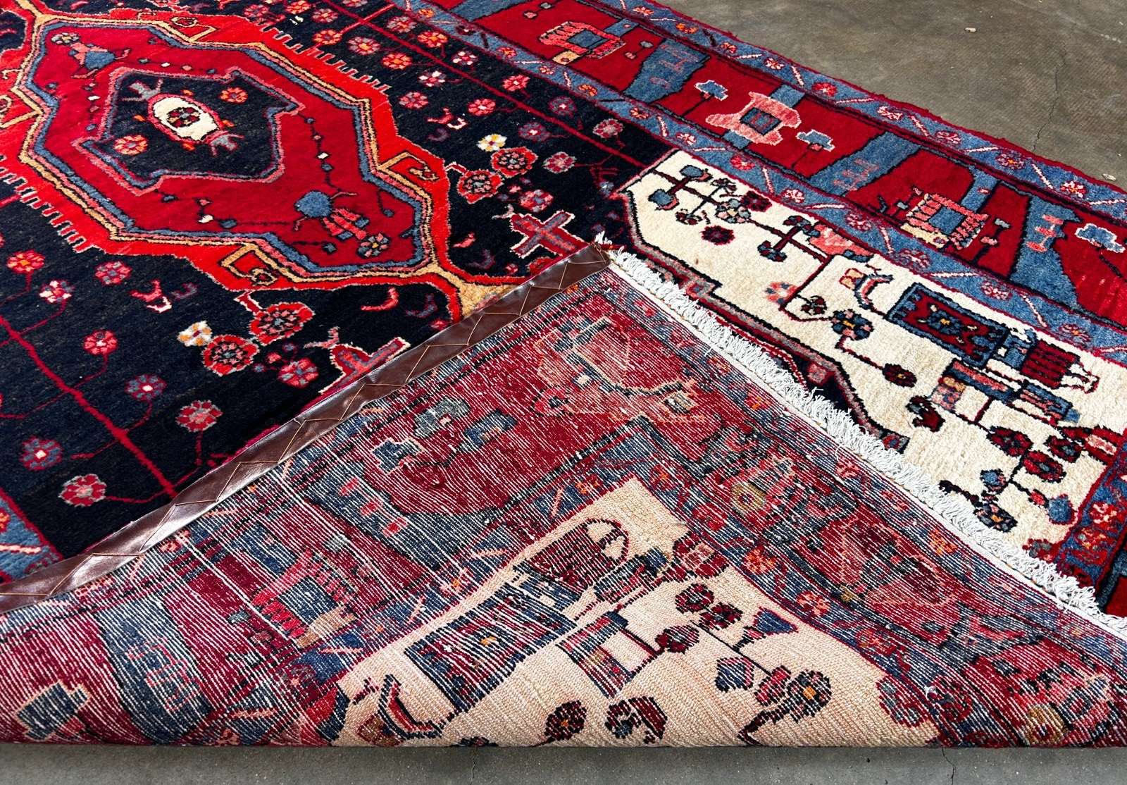 5'1" x 9'8" Hand-Knotted 100% Wool Carpet - Nahavande Area Rug