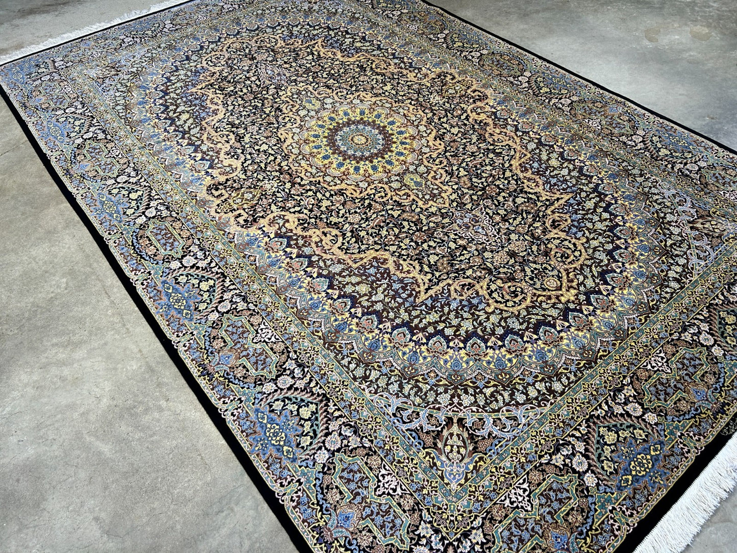 6'5"x9'10" Exquisite Hand-Knotted 100% Silk Qume Rug
