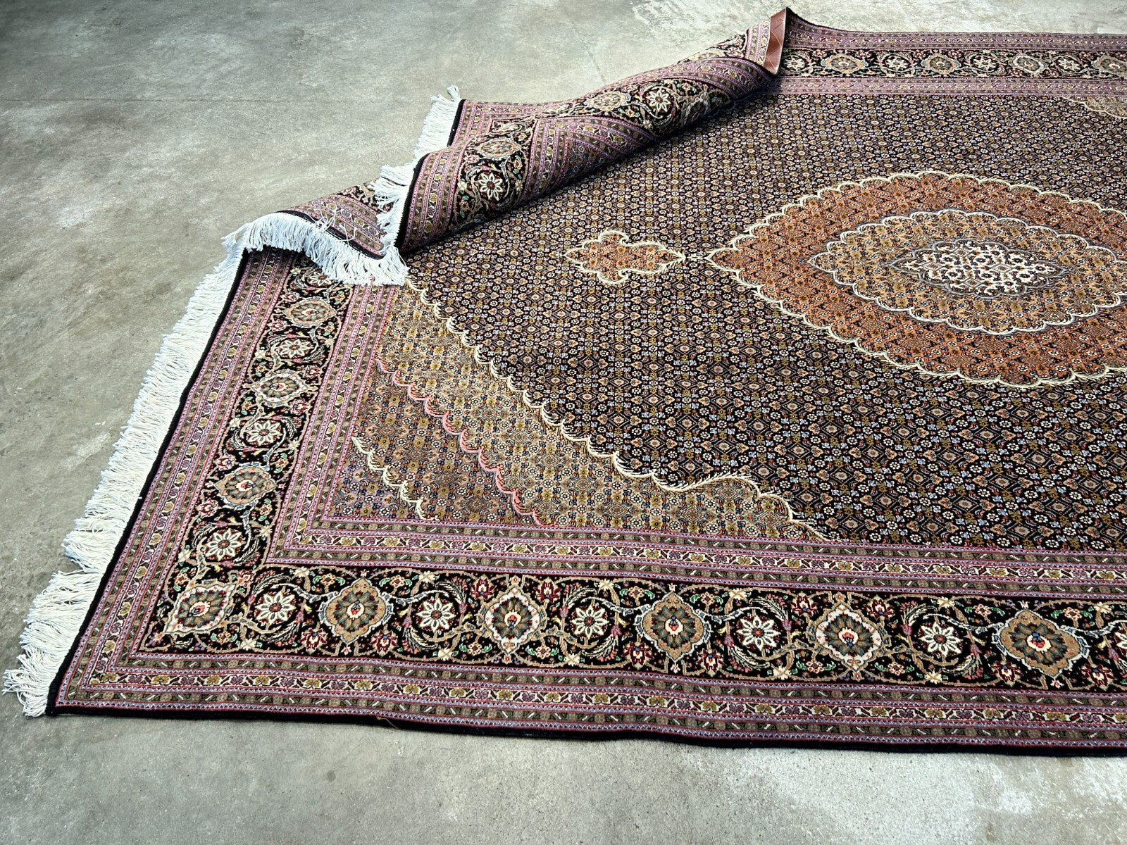 6'7"x9'9" Fine Hand-Knotted Wool & Silk Blend Tabrize Mahi Area Rug