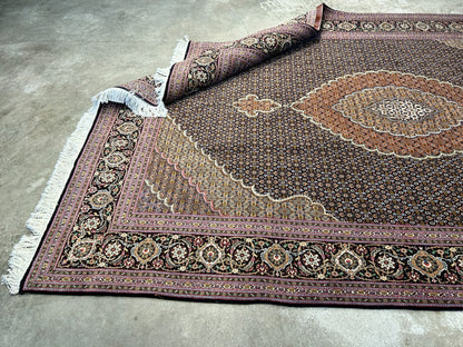 6'7"x9'9" Fine Hand-Knotted Wool & Silk Blend Tabrize Mahi Area Rug