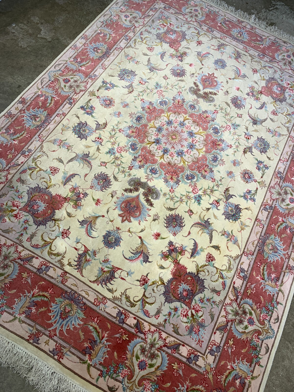 4'11"x7'4" Very Fine Hand-Knotted Wool & Silk Blend Tabrize Carpet - Area Rug