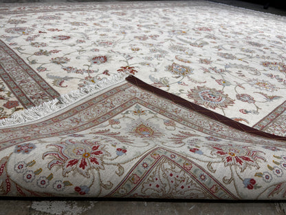 8'4"x11'6" Very Fine Hand-Knotted Wool & Silk Tabrize Rug
