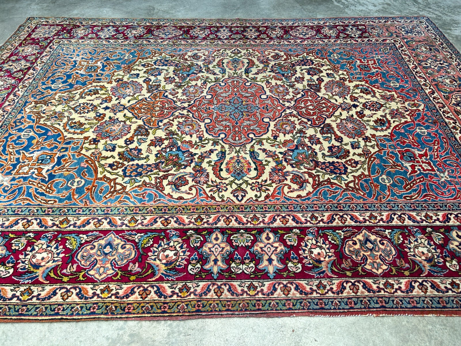 4'10"x6'7" Collector Antique Very Fine Hand-Knotted 100% Wool Isfahane Rug