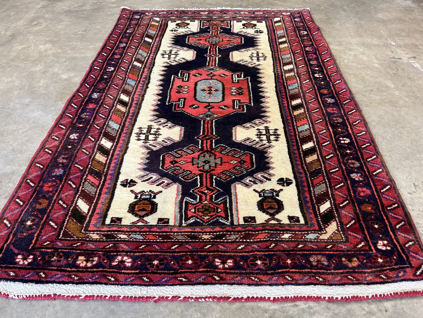 3'4"x4'9" Hand-Knotted 100% Wool Pile Hamadane Rug