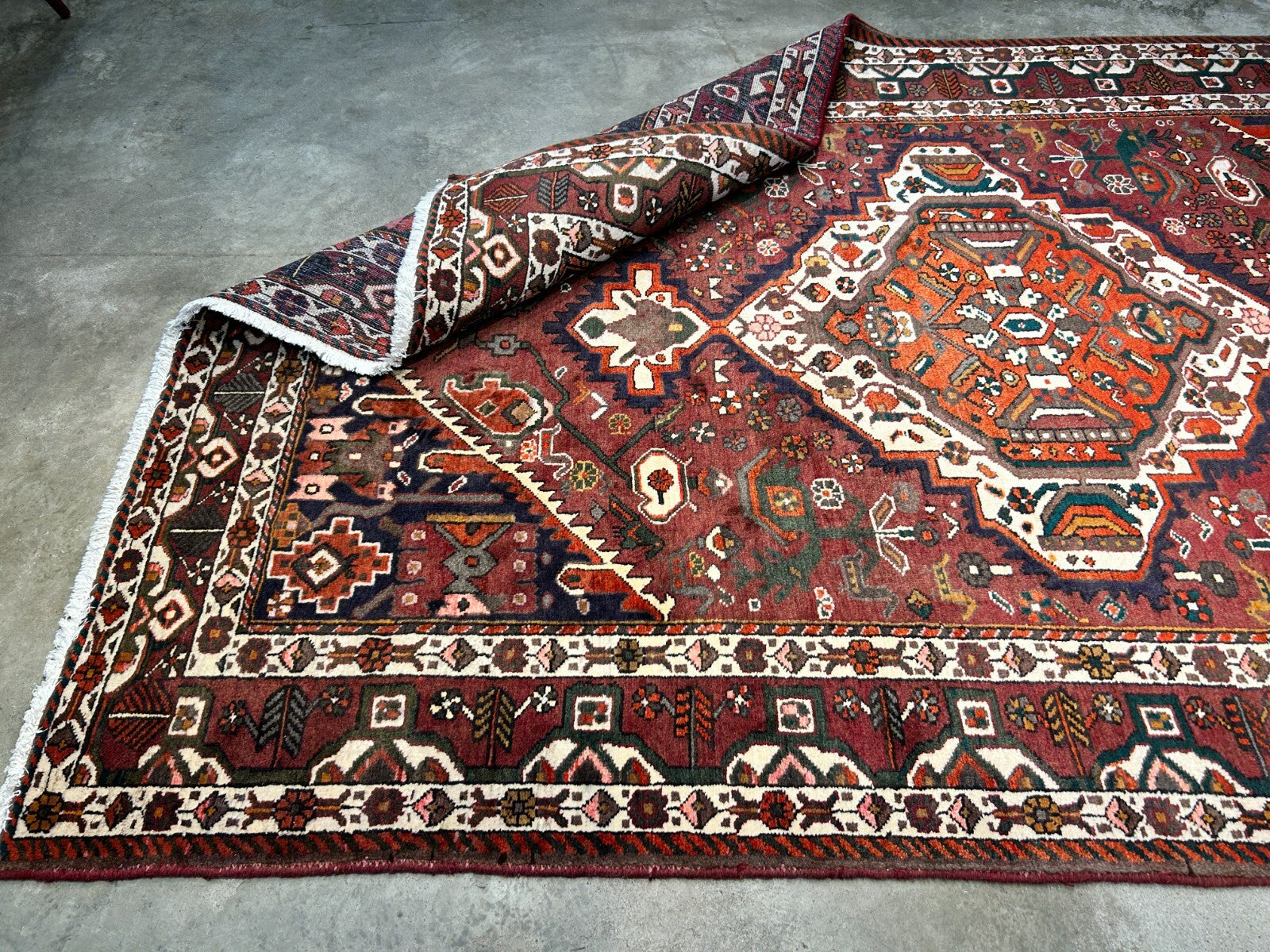6'5"x9'9" Hand-Knotted 100% Wool Pile Bakhtiarie Carpet - Area Rug