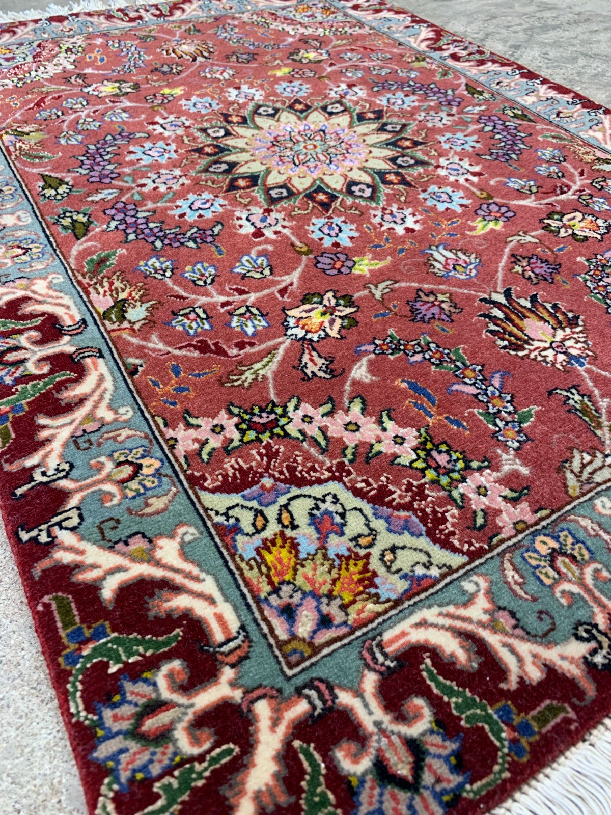 2'x3' Very Fine Hand-Knotted Wool & Silk Tabrize Rug