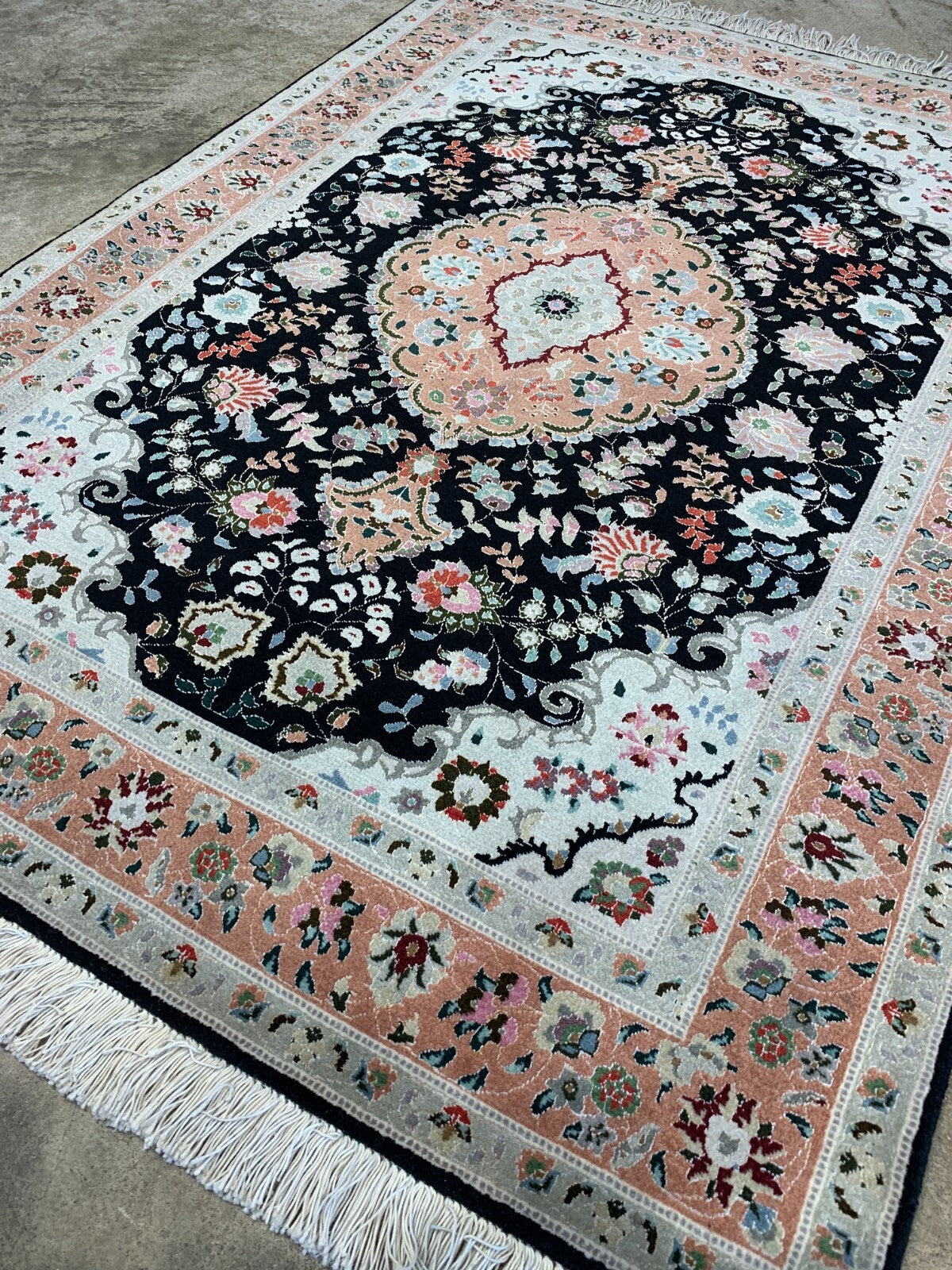 3'6"x4'10'' Fine Hand-Knotted Silk & Wool Tabrize Area Rug - Area Carpet
