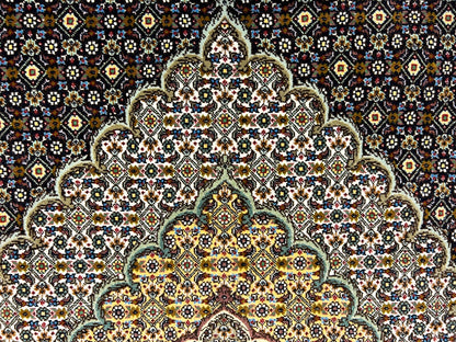 6'10"x10'5" Fine Hand-Knotted Wool & Silk Blend Tabrize Mahi Carpet - Area Rug