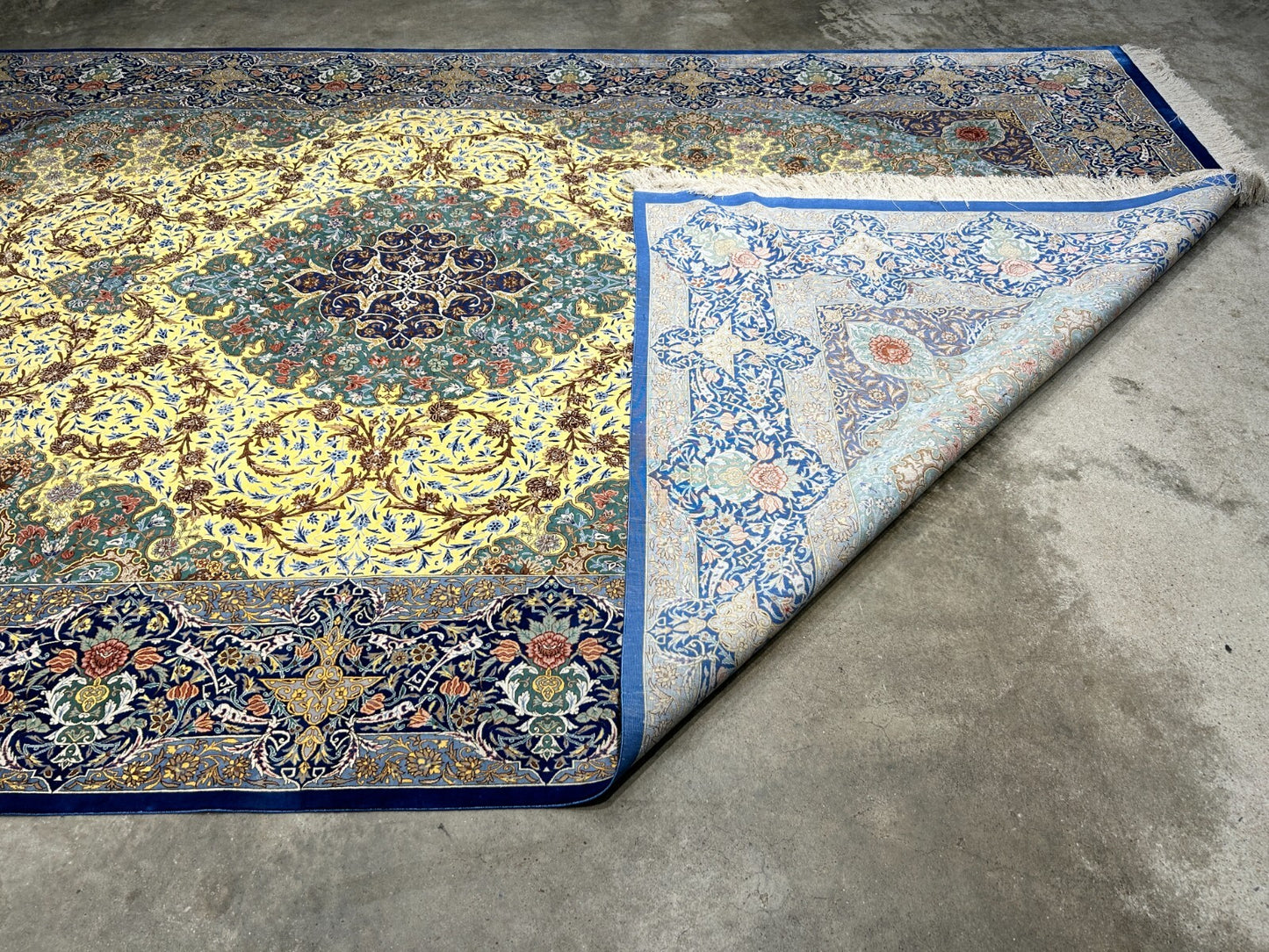 6'5"x10'4" Exquisite Extra-Fine Hand-Knotted 100% Silk Qume Carpet - Area Rug