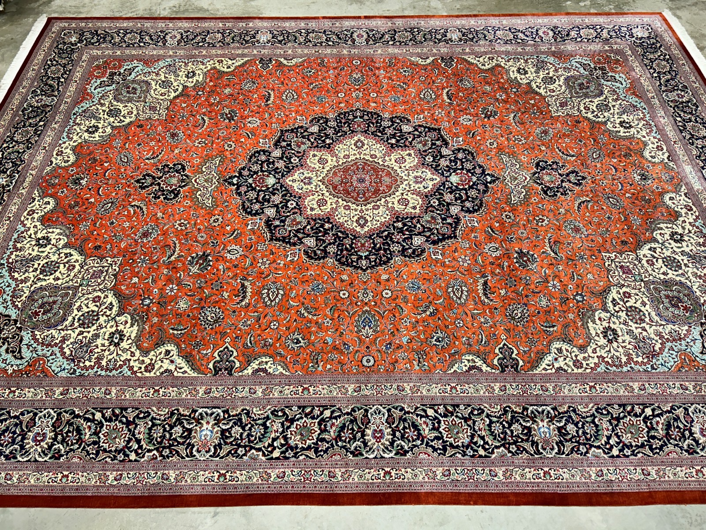 9'10"x13'11" Exquisite Signed Hand-Knotted 100% Silk Qume Rug