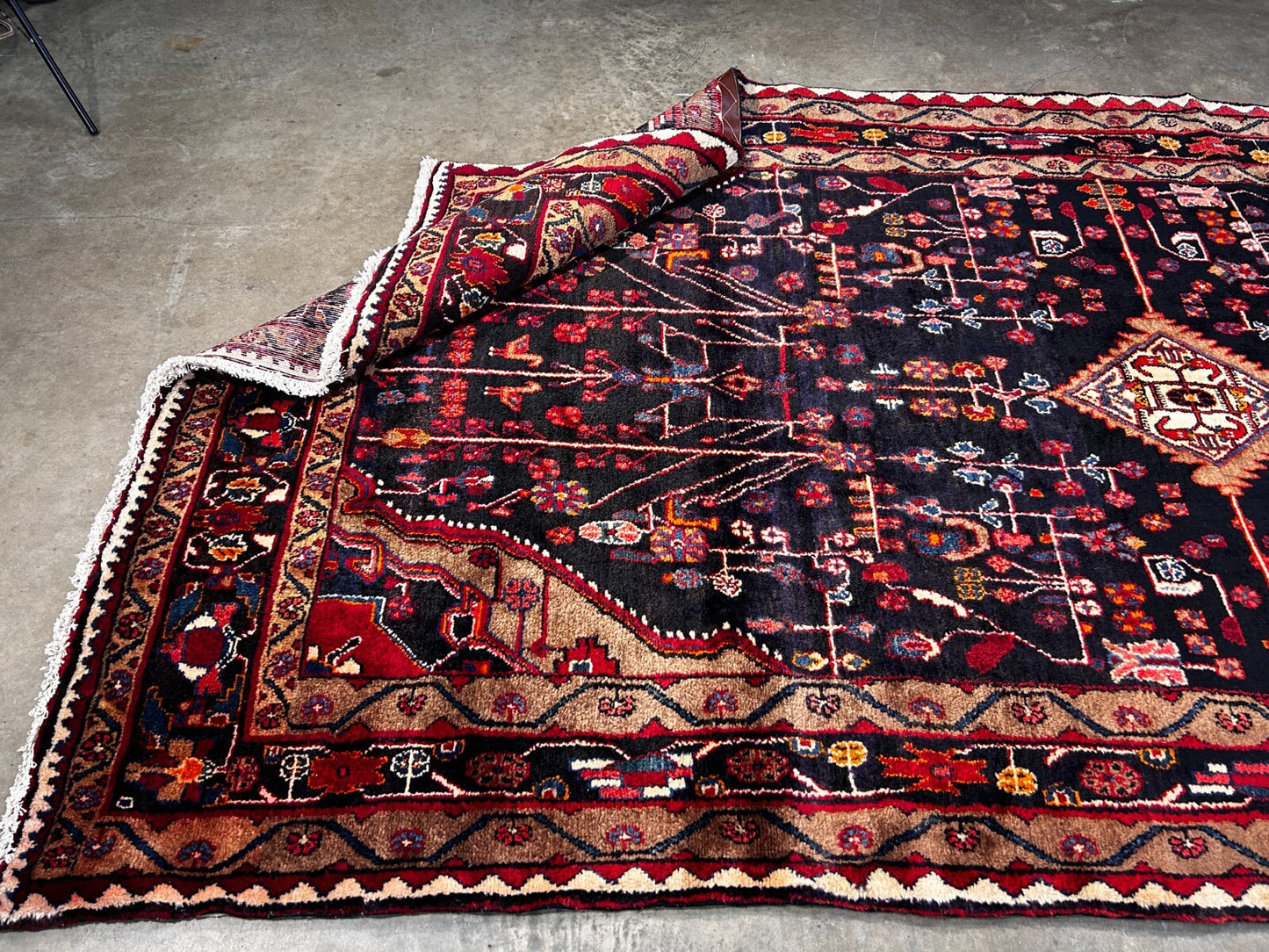 5'5" x 10'4" Hand-Knotted 100% Wool Carpet - Nahavande Area Rug