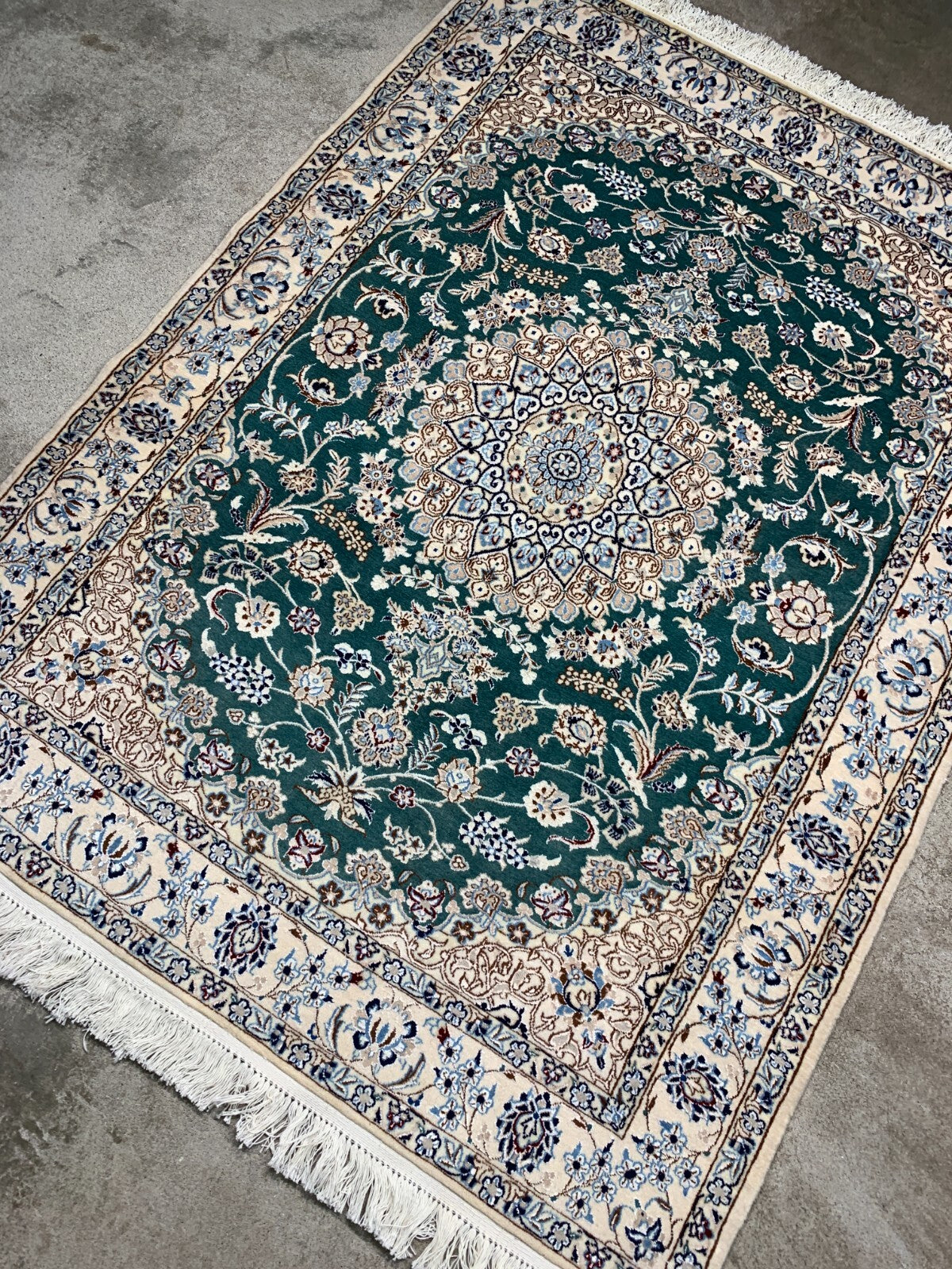 3'8"x4'10'' Hand-Knotted Very Fine Silk & Wool Naine Area Rug