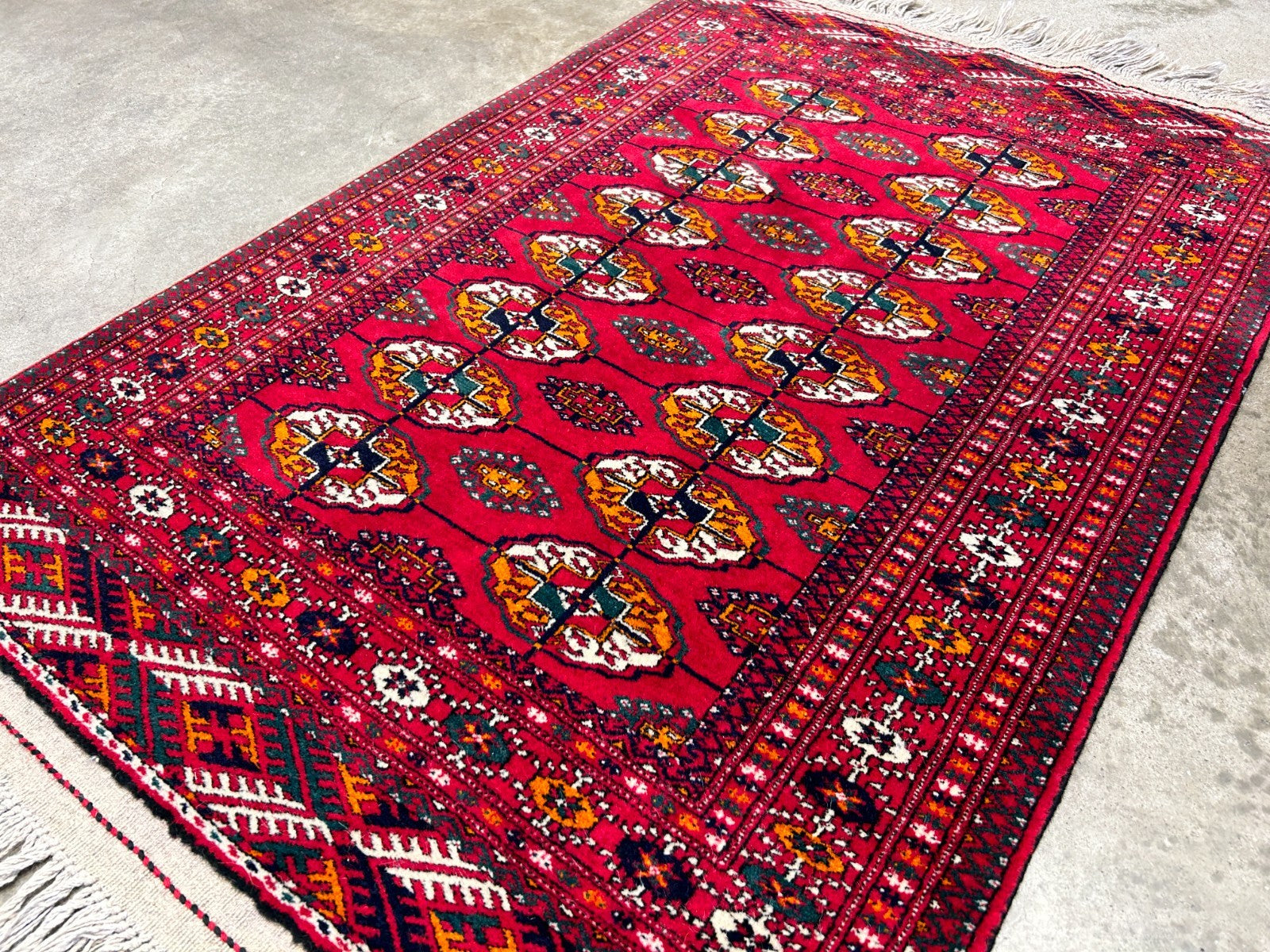 2'8"x3'10" Hand-Knotted 100% Wool Pile Bokhara Rug