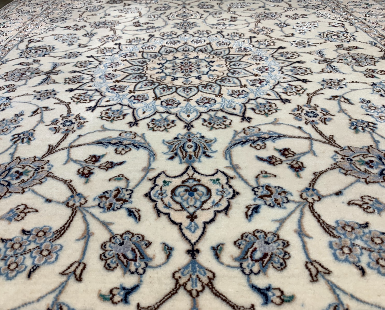 4'x6'4" Fine Hand-Knotted Wool & Silk Blend Naine Carpet - Area Rug